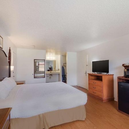 Americas Best Value Inn Lockhart Tx Buitenkant foto